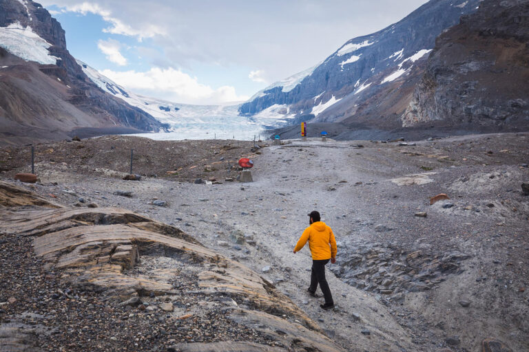 How To Visit The Athabasca Glacier In Jasper Seeing The Elephant