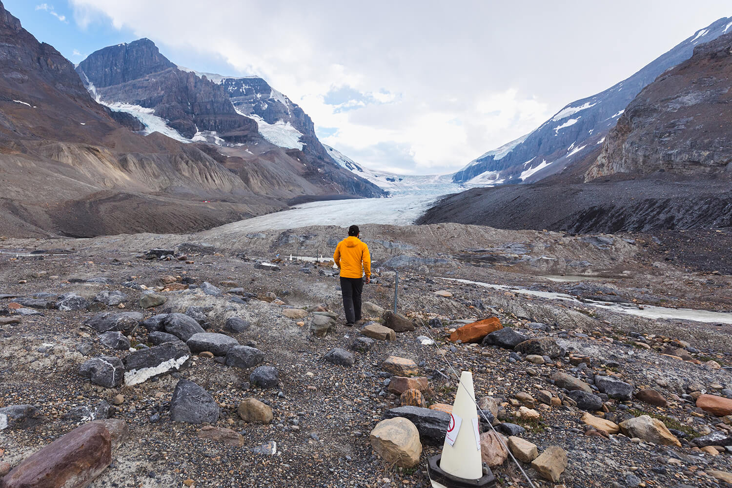 How To Visit The Athabasca Glacier In Jasper Seeing The Elephant