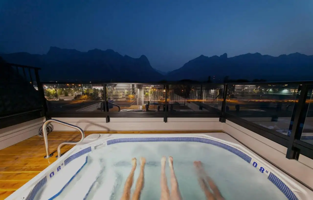 Best Canmore Hotels