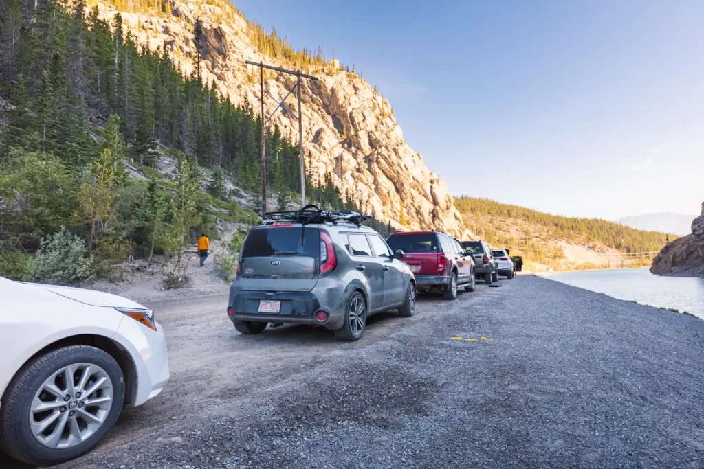 Cars parked at the start of the East End of Rundle hike